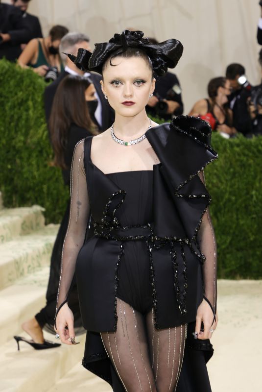 MAISIE WILLIAMS at 2021 Met Gala in New York 09/13/2021