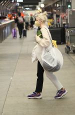 MAISIE WILLIAMS at LAX Airport in Los Angeles 09/17/2021