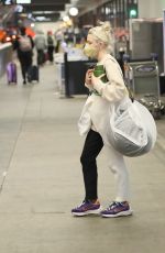 MAISIE WILLIAMS at LAX Airport in Los Angeles 09/17/2021