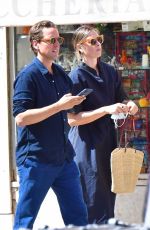 MARIA SHARAPOVA Out and About in Venice 09/05/2021