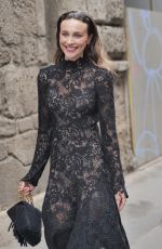 MARY LEEST Arrives at Ermanno Scervino Fashion Show in Milan 09/25/2021