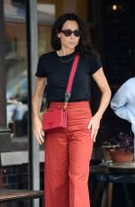 MINNIE DRIVER Shopping for Antiques at Golborne Road in Notting Hill 09/04/2021