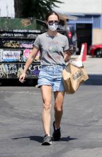 NATALIE PORTMAN Out Shopping in Los Feliz 09/09/2021