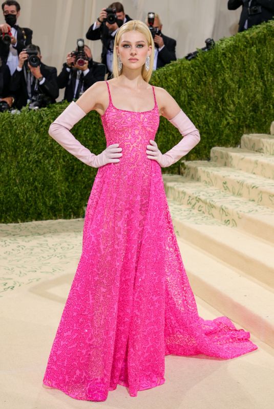 NICOLA PELTZ at 2021 Met Gala in New York 09/13/2021