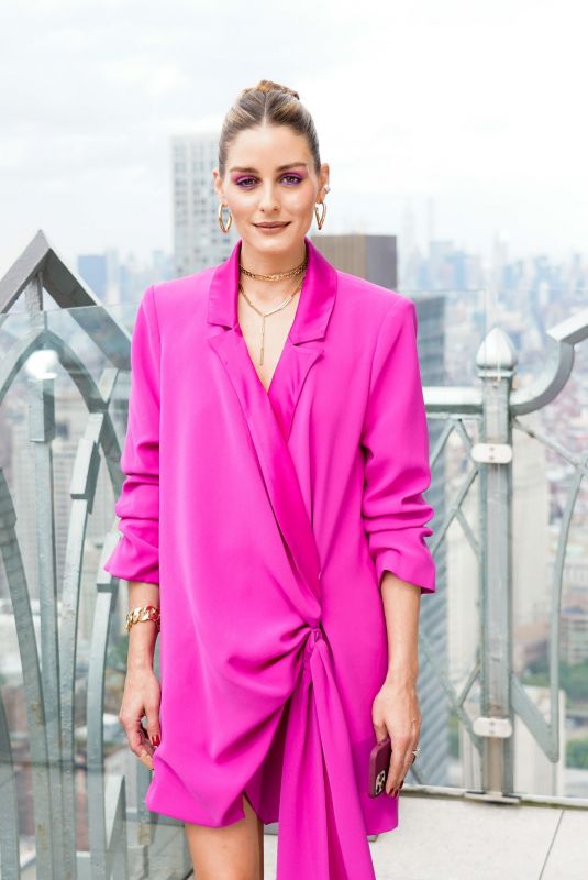 OLIVVIA PALERMO at Cinq a Sept Spring/Summer 2022 New York Fashion Week Show 09/08/2021