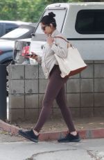 Pregnant FREIDA PINTO Shopping for Groceries in Los Feliz 08/31/2021