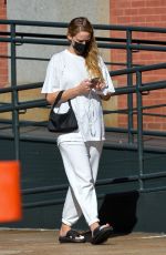 Pregnant JENNIFER LAWRENCE Out and About in New York 09/27/2021