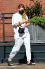Pregnant JENNIFER LAWRENCE Out and About in New York 09/27/2021