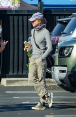 RENEE ZELLWEGER and Ant Ansted Out in Laguna Beach 08/30/2021