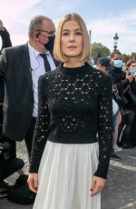 ROSAMUND PIKE at Dior Womenswear S/S 2022 Show at Paris Fashion Week 09/28/2021 