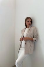 ROSIE HUNTIGNTON-WHITELEY - Instagram Photos 09/27/22021