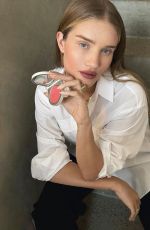 ROSIE HUNTIGNTON-WHITELEY - Instagram Photos 09/27/22021