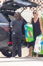 SANDRAQ LEE Unloads hHer Car After a Grocery Shopping in Malibu 08/31/2021