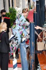 SIA Leaves Danieli Hotel in Venice 08/30/2021