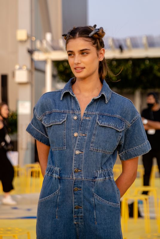 TAYLOR HILL at Staud Spring 2022 Runway Show in New York 09/12/2021