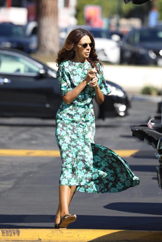 TERRI SEYMOUR Out in Los Angeles 09/03/2021