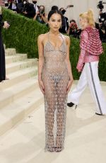 ZOE KRAVITZ at 2021 Met Gala in New York 09/13/2021