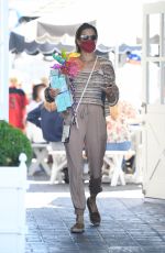 ALESSANDRA AMBROSIO Shopping for a Gift at Brentwood Country Mart 10/09/2021