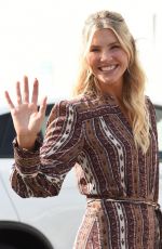 AMANDA KLOOTS Arrives at Dance Studio in Los Angeles 10/06/2021