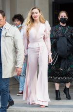 AMBER HEARD Leaves L