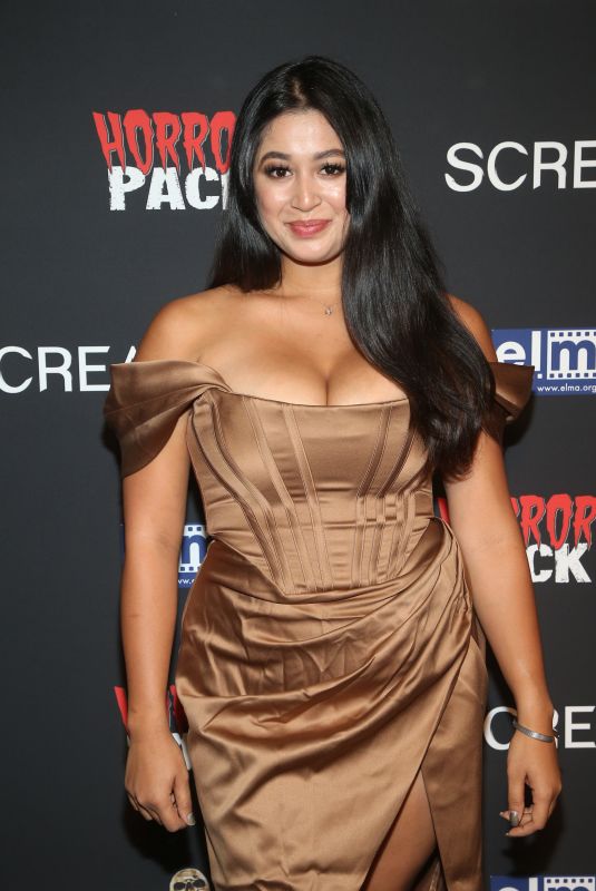 AMBER KELLEHAN at 21st Screamfest Opening Night Screening of The Retaliators in Hollywood 10/12/2021