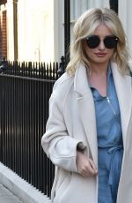 AMY HART Leaves Daniel Galvin Hair Salon in London 10/06/2021