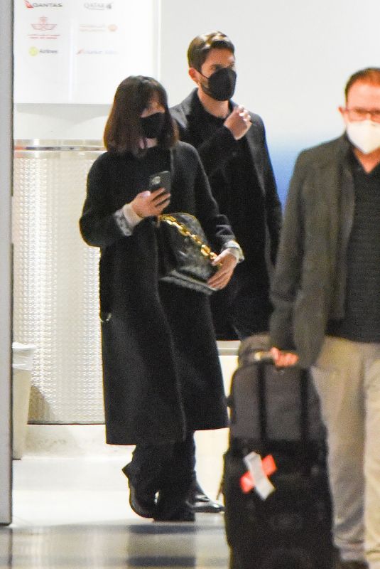 ANA DE ARMAS Arrives at JFK Airport in New York 10/06/2021