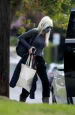 ANNA FARIS Leaves Her Home in Pacific Palisades 10/22/2021