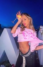 ANNE WINTERS - Instagram Photos 10/24/2021