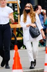 ASHLEY OLSEN Out for Lunch with Friends in New York 10/03/2021