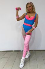 BEATRICE BOUCHARD - Halloween Costumes Retrospective Instagram Photos 10/26/2021