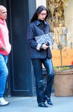 BELLA and YOLANDA HADID Out in New York 10/18/2021