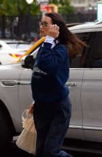BELLA HADID Arrives at Her Apartment in New York 10/29/2021