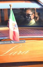 BEYONCE Leaves Venice by Taxi Boat 10/17/2021