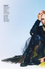 CHIARA FERRAGNI in Vogue Magazine, Italy October 2021