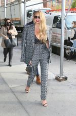 CHRISSY TEIGEN Heading to Barnes & Nobles in New York 10/27/2021