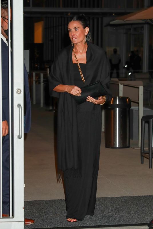DEMI MOORE Leaves Elle 2021 Woman in Hollywood Event in Los Angeles 10/19/2021