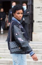 DIDI-STONE OLOMIDE Leaves L’Oreal Show at Paris Fashion Week 10/03/2021
