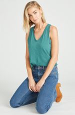 ELIZABETH TURNER for Vigoss USA 2021