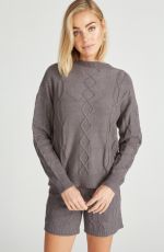 ELIZABETH TURNER for Vigoss USA 2021