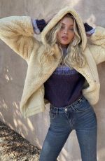 ELSA HOSK - Instagram Photos 10/25/2021