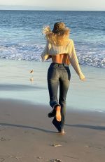ELSA HOSK - Instagram Photos 10/25/2021