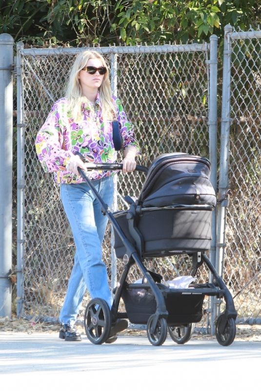 ELSA HOSK Out with Her Baby in Pasadena 10/02/2021