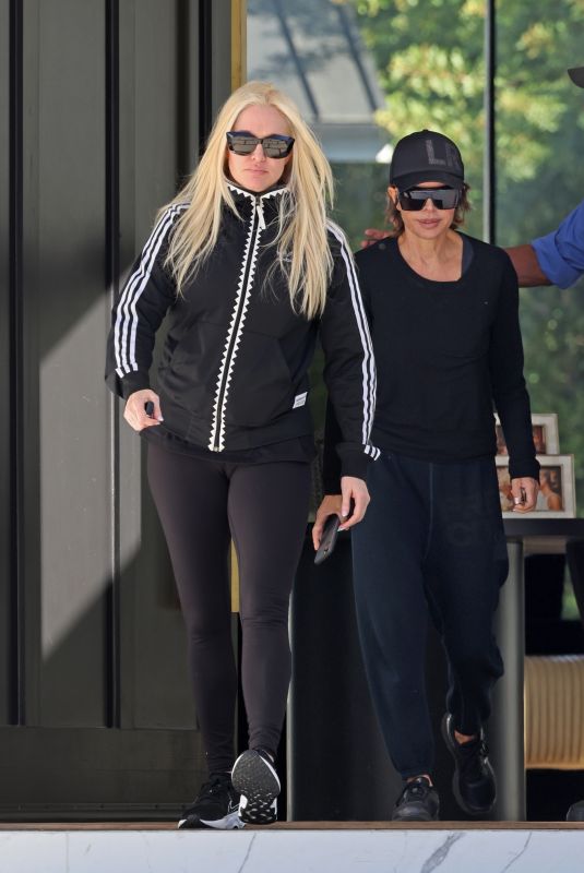 ERIKA JAYNE and LISA RINNA Arrives to Support Dorit Kemsley in Los Angeles 10/28/2021