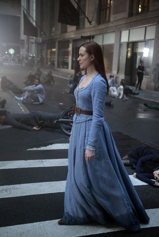 EVAN RACHEL WOOD on the Set of Westworld in Wall Street 10/02/2021