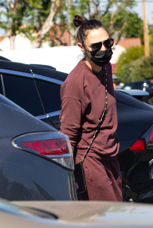 GAL GADOT Shopping at Gelson