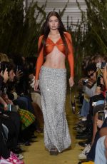 GIGI HADID at Coperni Womenswear Spring/Summer 2022 Runway Show in Paris 09/30/2021