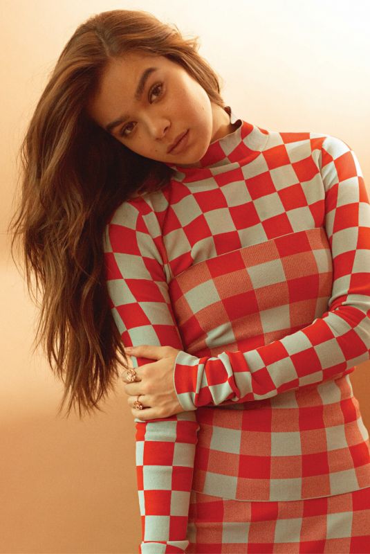 HAILEE STEINFELD in Entertainment Weekly, November 2021