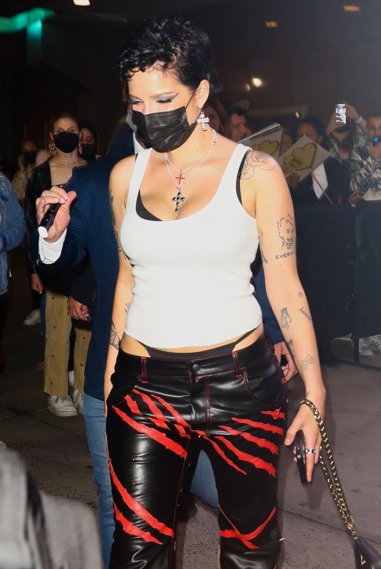 HALSEY  Heading to Harry Styles Live at MSG in New York 10/04/2021