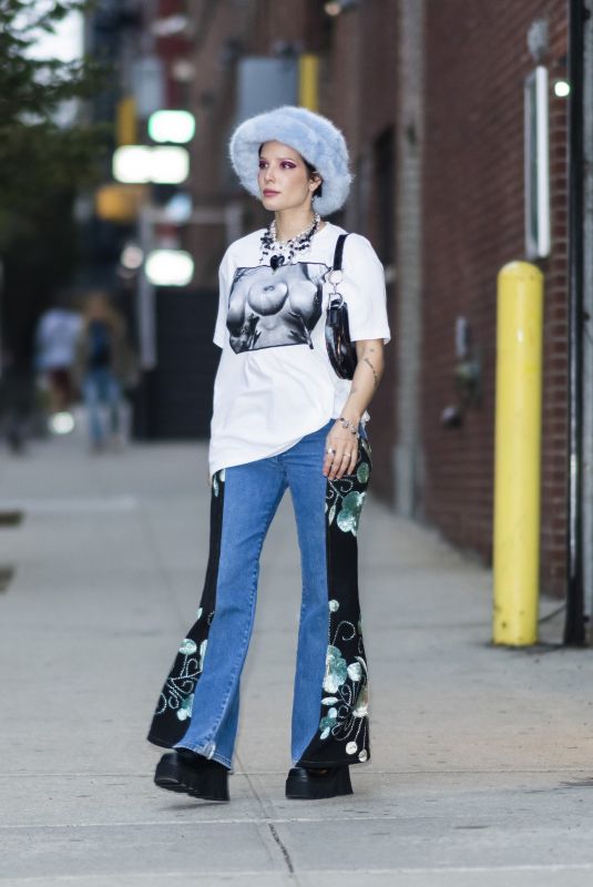 HALSEY Out with Her Baby in New York 10/05//2021